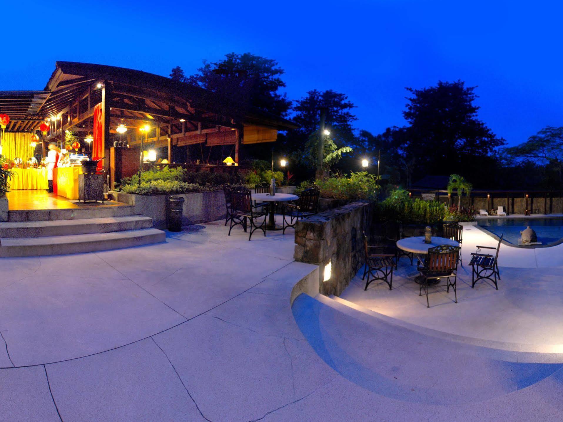 Finna Golf & Country Club Prigen Exterior foto